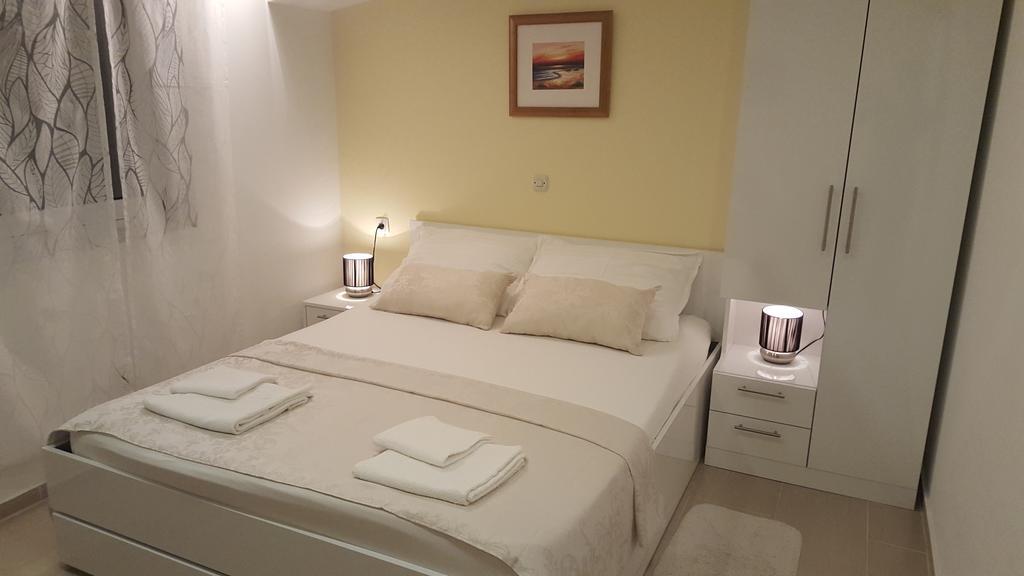 Rooms Valentino سبليت المظهر الخارجي الصورة