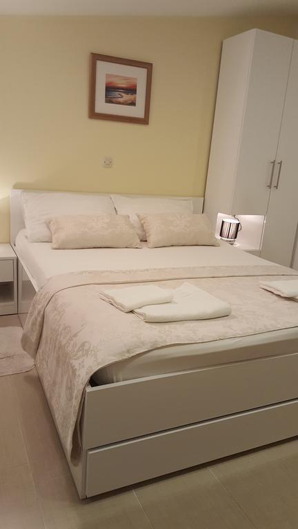 Rooms Valentino سبليت المظهر الخارجي الصورة