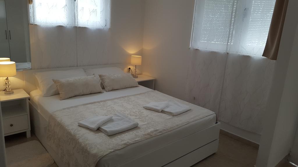 Rooms Valentino سبليت المظهر الخارجي الصورة