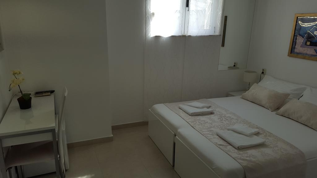 Rooms Valentino سبليت المظهر الخارجي الصورة